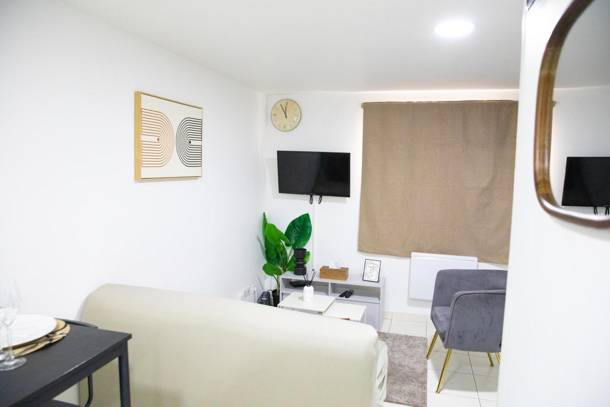 Le Relax Place - Metro 5 보비니 외부 사진